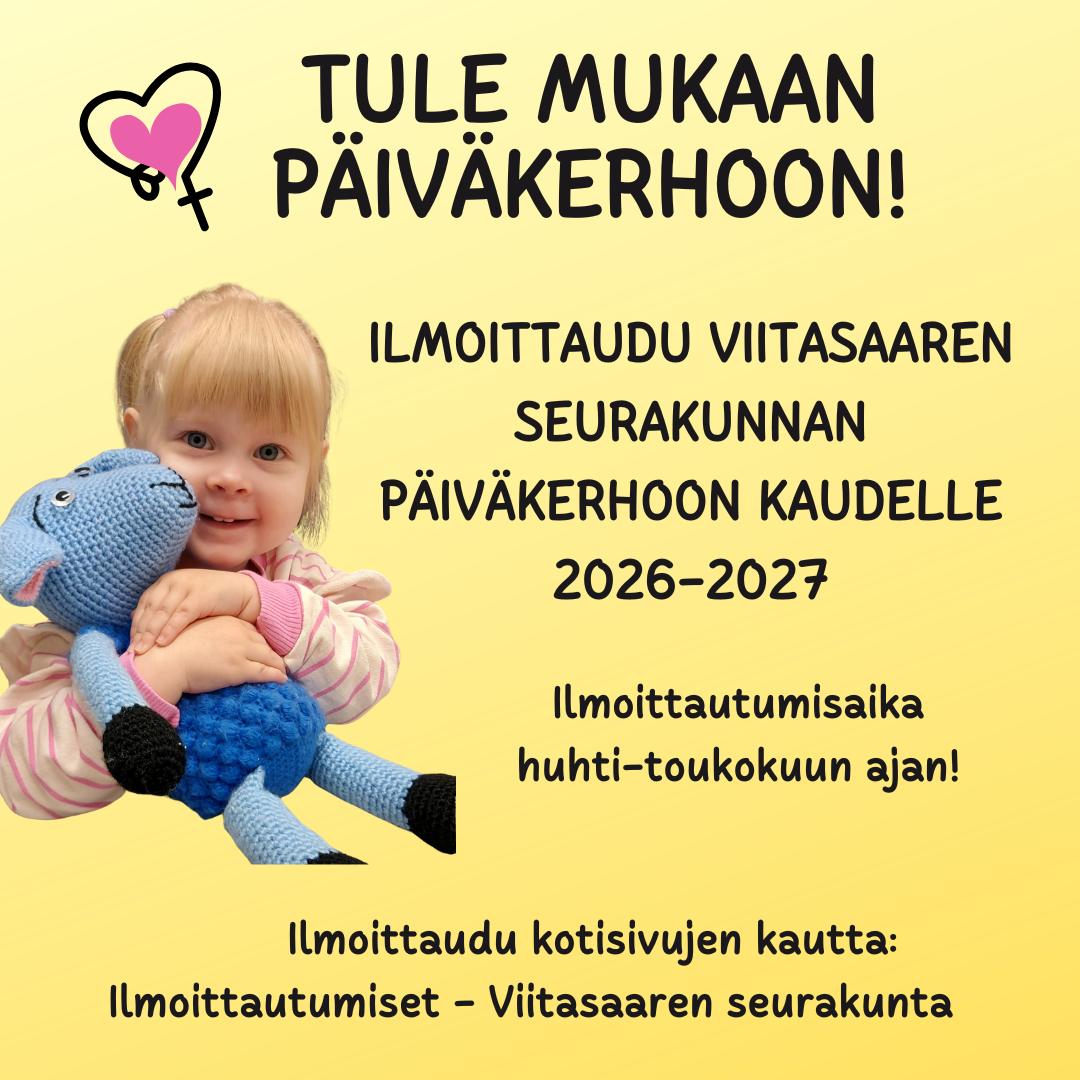 Pieni tyttö rutistaa Päkä-lammasta.